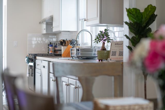 29 Quintard Terrace, Stamford, CT 06902