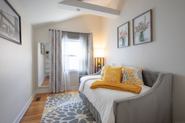 29 Quintard Terrace, Stamford, CT 06902