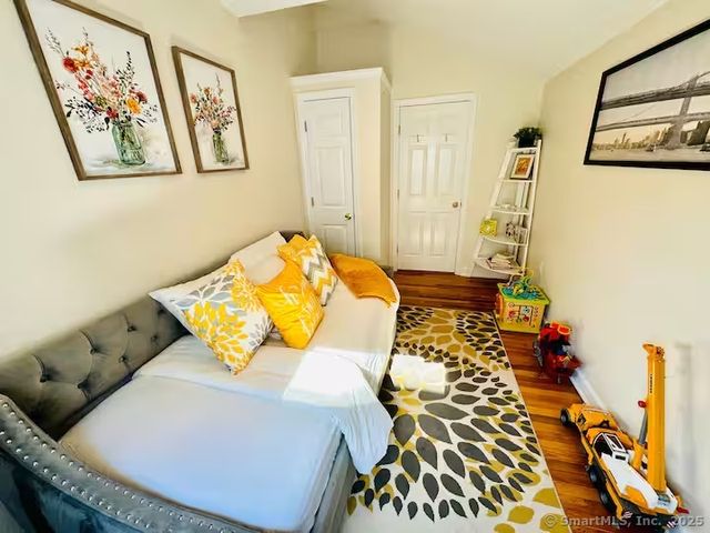 29 Quintard Terrace, Stamford, CT 06902