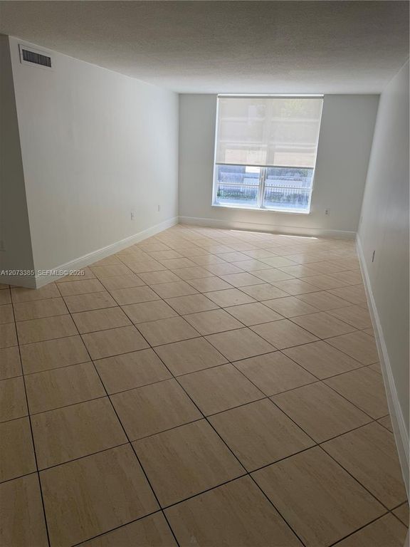 210 SW 11th Street 204, Miami, FL 33130