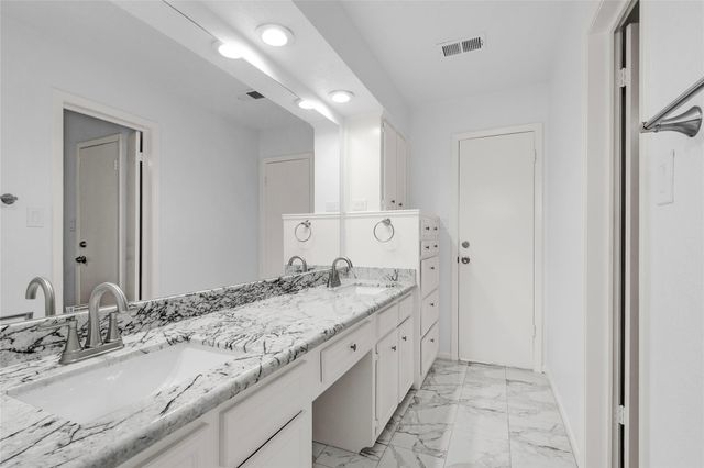 11830 Thoreau Drive, Montgomery, TX 77356