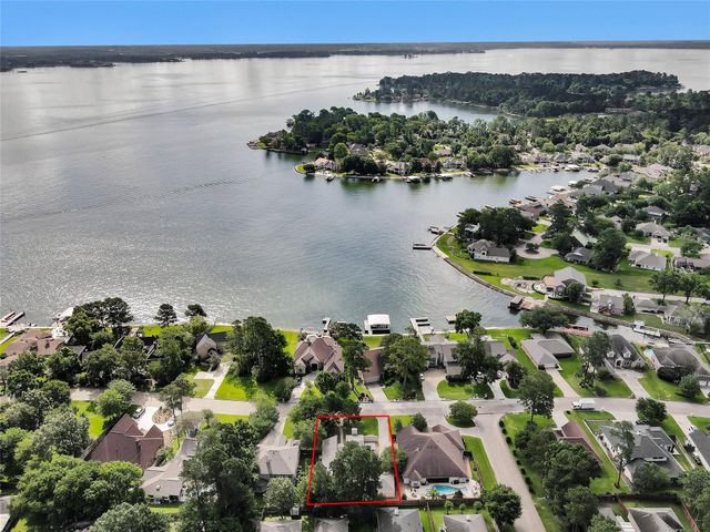 11830 Thoreau Drive, Montgomery, TX 77356