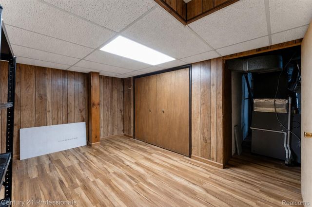 1520 Brentwood Drive, Troy, MI 48098