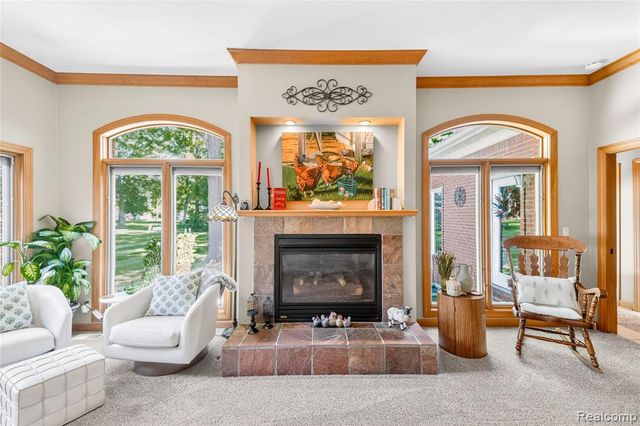 8454 Grays Drive, Grosse Ile, MI 48138