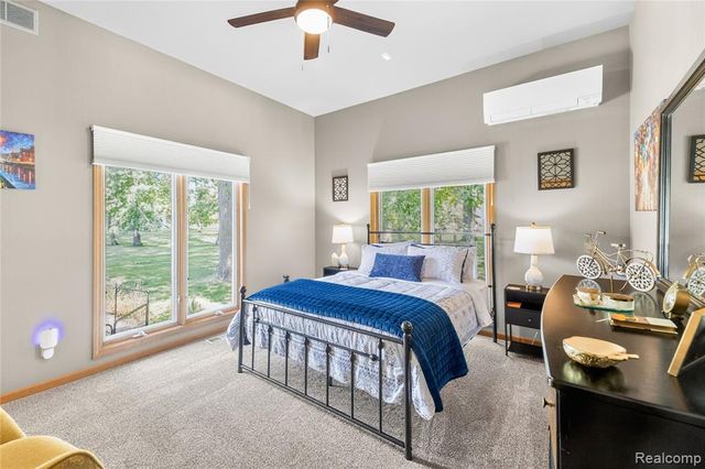 8454 Grays Drive, Grosse Ile, MI 48138