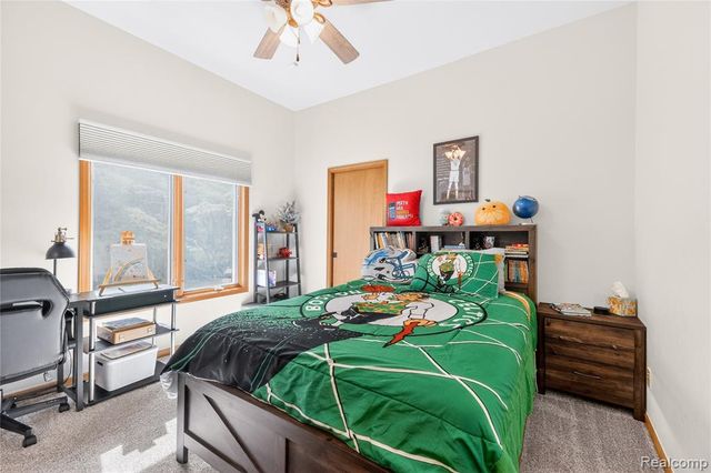 8454 Grays Drive, Grosse Ile, MI 48138