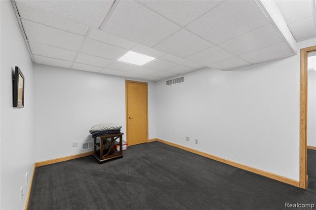 8454 Grays Drive, Grosse Ile, MI 48138