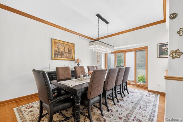 8454 Grays Drive, Grosse Ile, MI 48138