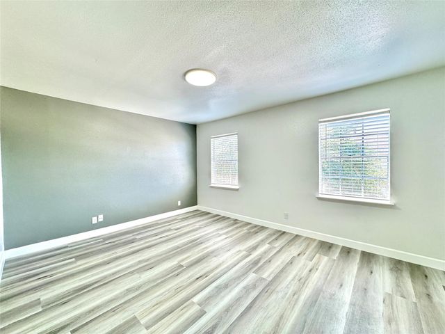 11127 Village Bend Lane 1127, Houston, TX 77072