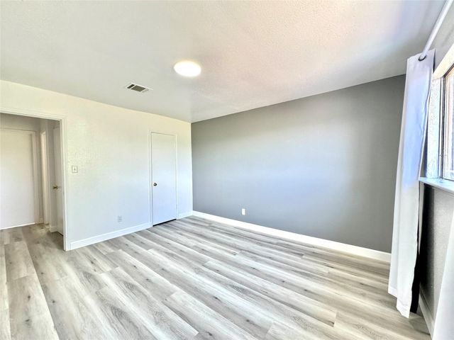 11127 Village Bend Lane 1127, Houston, TX 77072