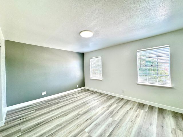 11127 Village Bend Lane 1127, Houston, TX 77072