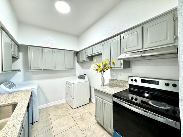 11127 Village Bend Lane 1127, Houston, TX 77072