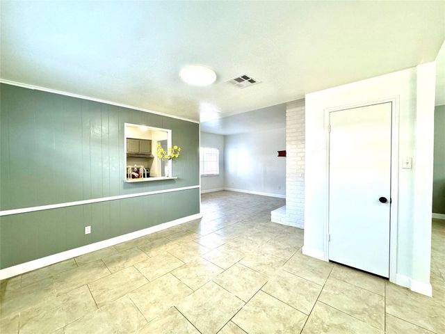 11127 Village Bend Lane 1127, Houston, TX 77072