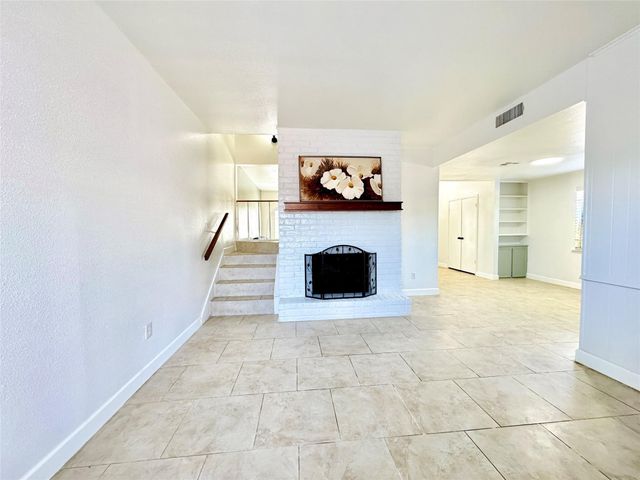 11127 Village Bend Lane 1127, Houston, TX 77072