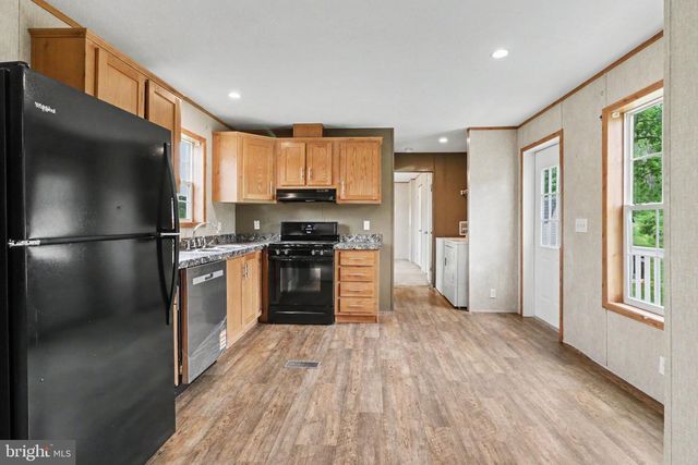 66 KIP RD, Halifax, PA 17032