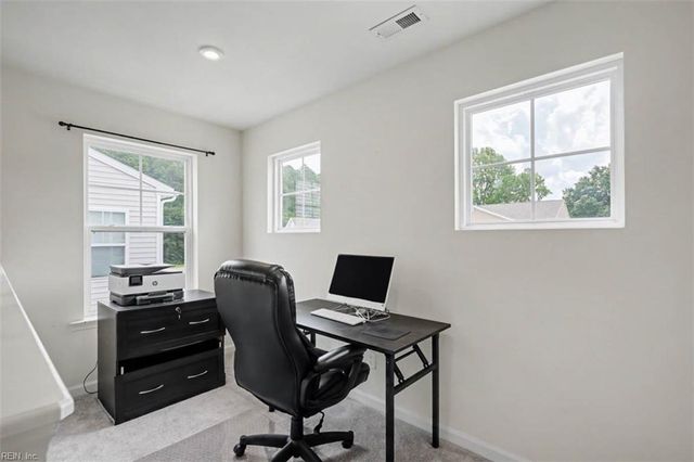 106 Meadows Landing LN, Suffolk, VA 23434