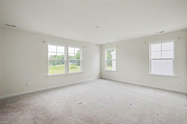 106 Meadows Landing LN, Suffolk, VA 23434
