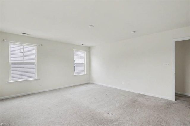 106 Meadows Landing LN, Suffolk, VA 23434