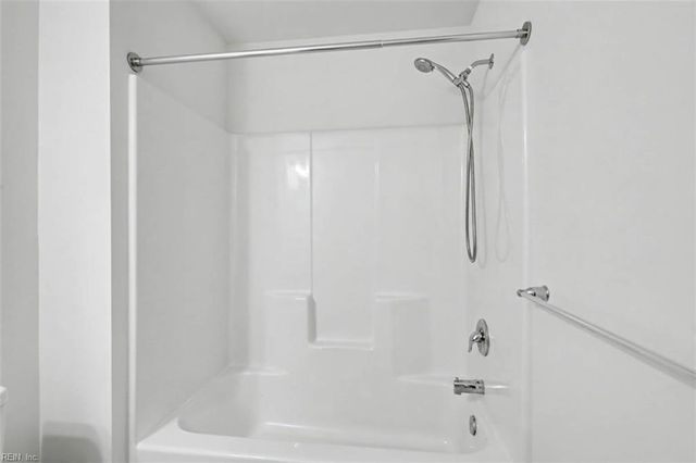 106 Meadows Landing LN, Suffolk, VA 23434