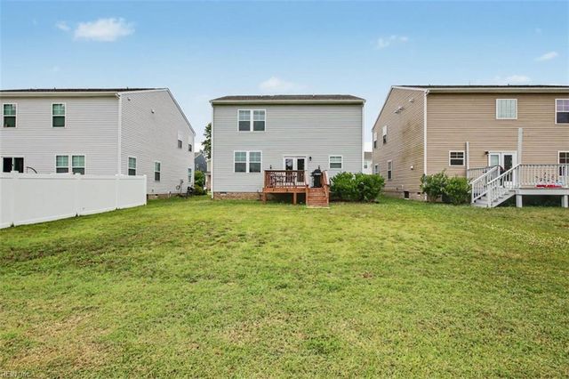 106 Meadows Landing LN, Suffolk, VA 23434