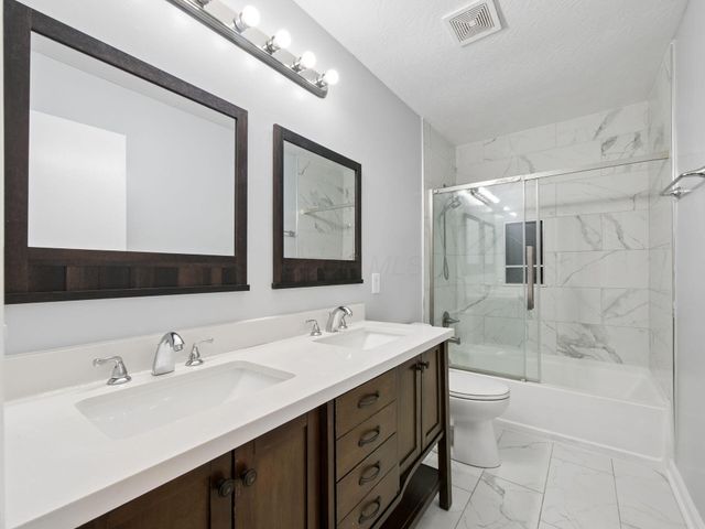 12335 Thoroughbred Drive, Pickerington, OH 43147