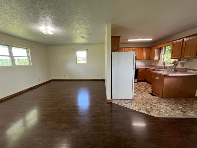 3824 Hickory Nut Road, Nancy, KY 42544