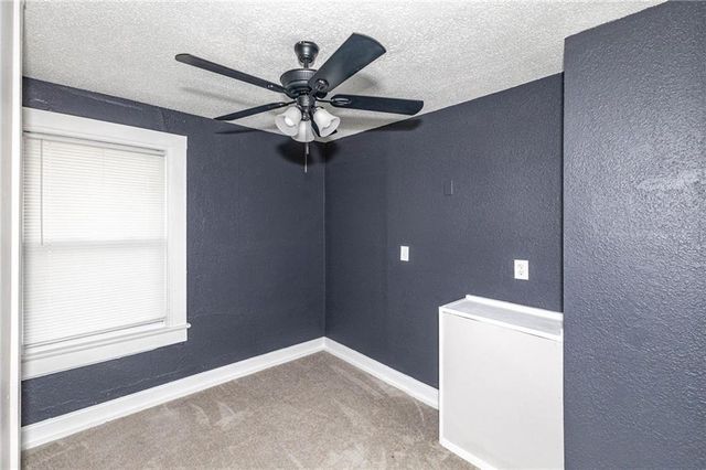 3901 Central Street, Kansas City, MO 64111