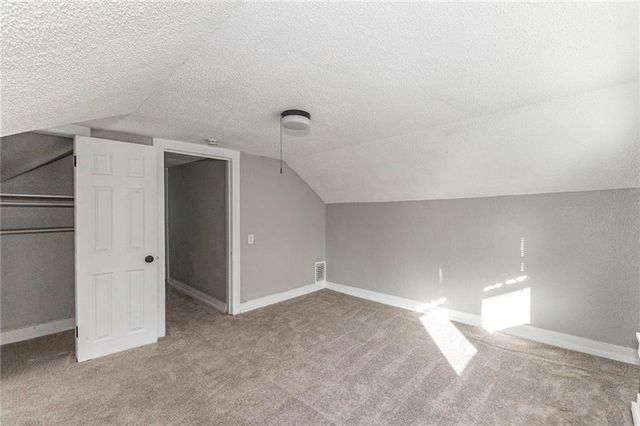 3901 Central Street, Kansas City, MO 64111