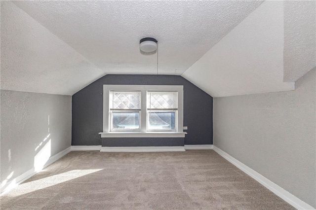 3901 Central Street, Kansas City, MO 64111