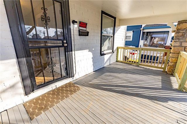 3901 Central Street, Kansas City, MO 64111