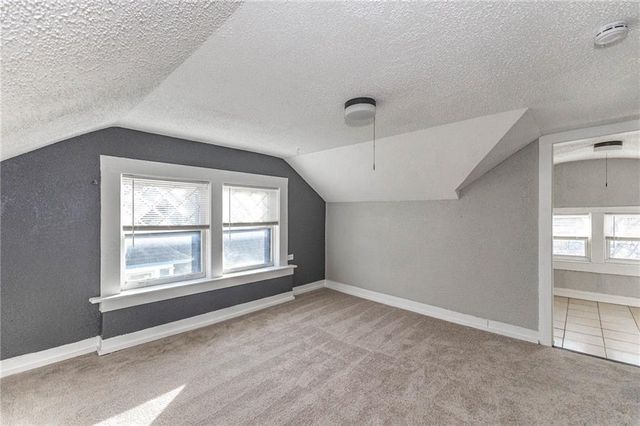 3901 Central Street, Kansas City, MO 64111