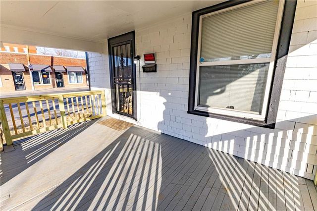 3901 Central Street, Kansas City, MO 64111