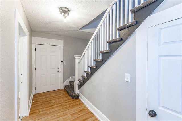 3901 Central Street, Kansas City, MO 64111