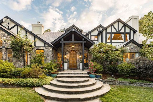 976 Laurel Glen Drive, Palo Alto, CA 94304