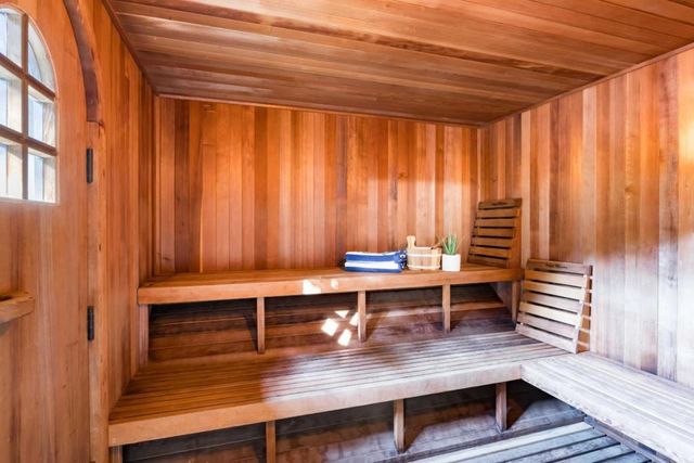 976 Laurel Glen Drive, Palo Alto, CA 94304