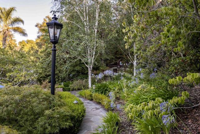 976 Laurel Glen Drive, Palo Alto, CA 94304