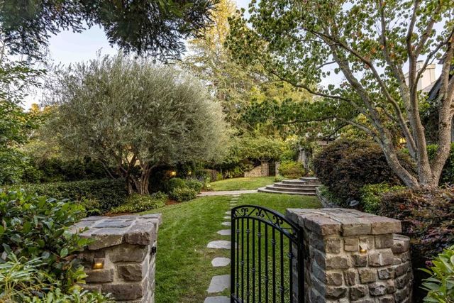 976 Laurel Glen Drive, Palo Alto, CA 94304