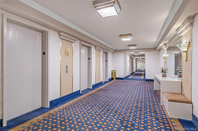 271-10 Grand Central Parkway 9F, Floral Park, NY 11005