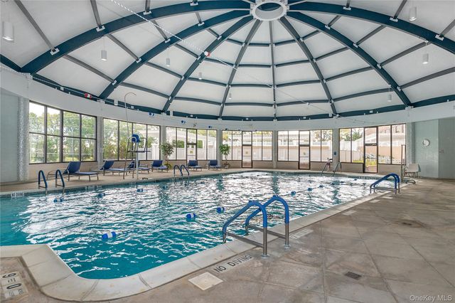 271-10 Grand Central Parkway 9F, Floral Park, NY 11005