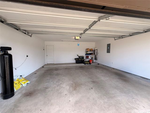 1210 Hughes Crossing Drive, Rosharon, TX 77583
