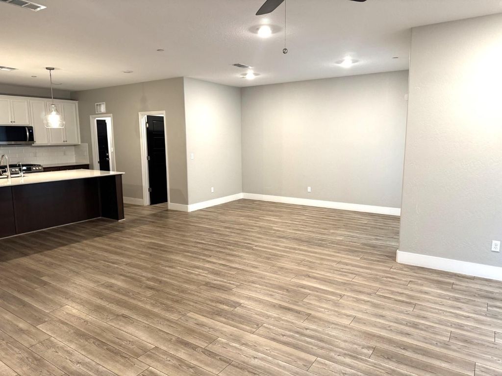 Image 17 of property listing at 5123 N San Clemente Avenue, Fresno, CA 93723