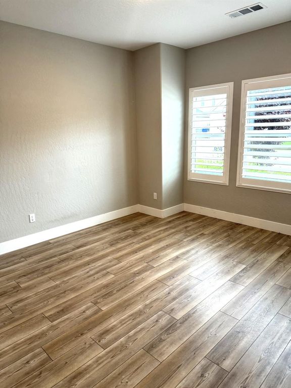 Image 24 of property listing at 5123 N San Clemente Avenue, Fresno, CA 93723