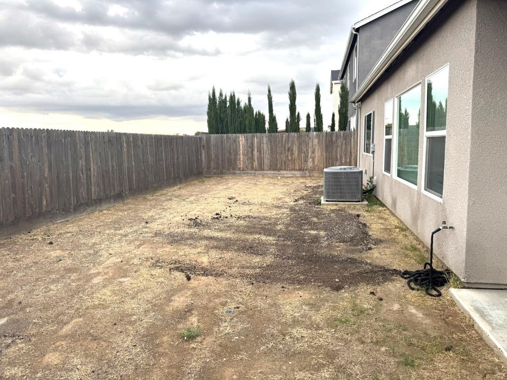 Image 30 of property listing at 5123 N San Clemente Avenue, Fresno, CA 93723