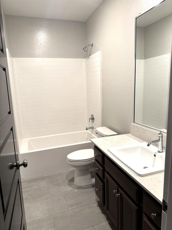 Image 7 of property listing at 5123 N San Clemente Avenue, Fresno, CA 93723