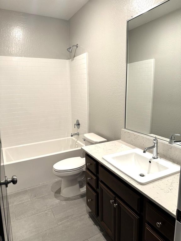 Image 9 of property listing at 5123 N San Clemente Avenue, Fresno, CA 93723