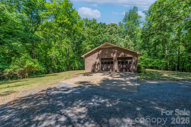 1836 Westbrook Road, Edgemoor, SC 29712