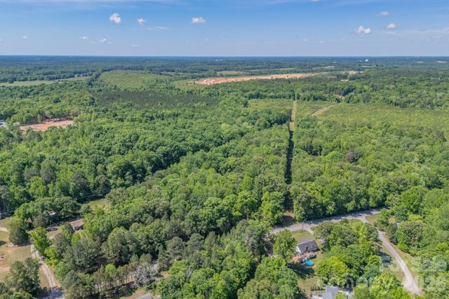 1836 Westbrook Road, Edgemoor, SC 29712