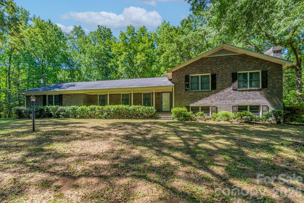 1836 Westbrook Road, Edgemoor, SC 29712