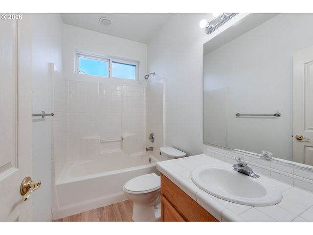14305 Nw EAGLERIDGE Ln, Portland, OR 97229