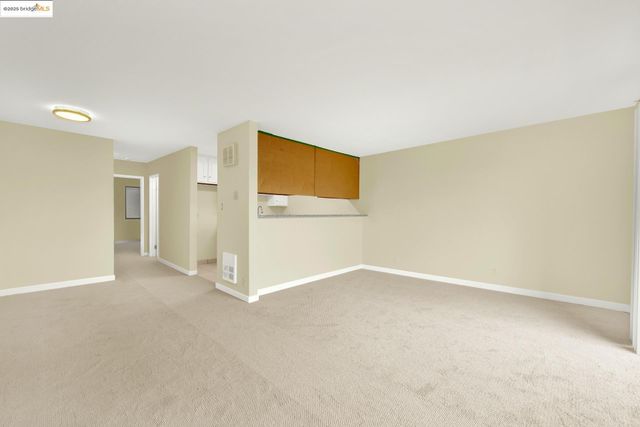 3 Embarcadero 153, Oakland, CA 94607